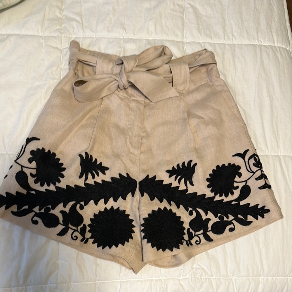 Super cute high waisted shorts!! WORN ONCE!